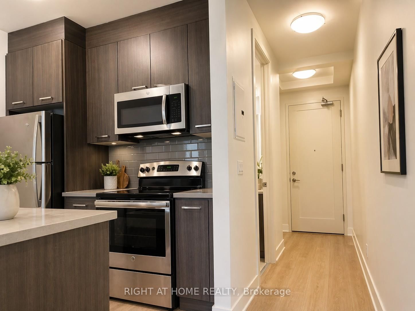 150 Main Street W, Unit 1210 - Photo 2