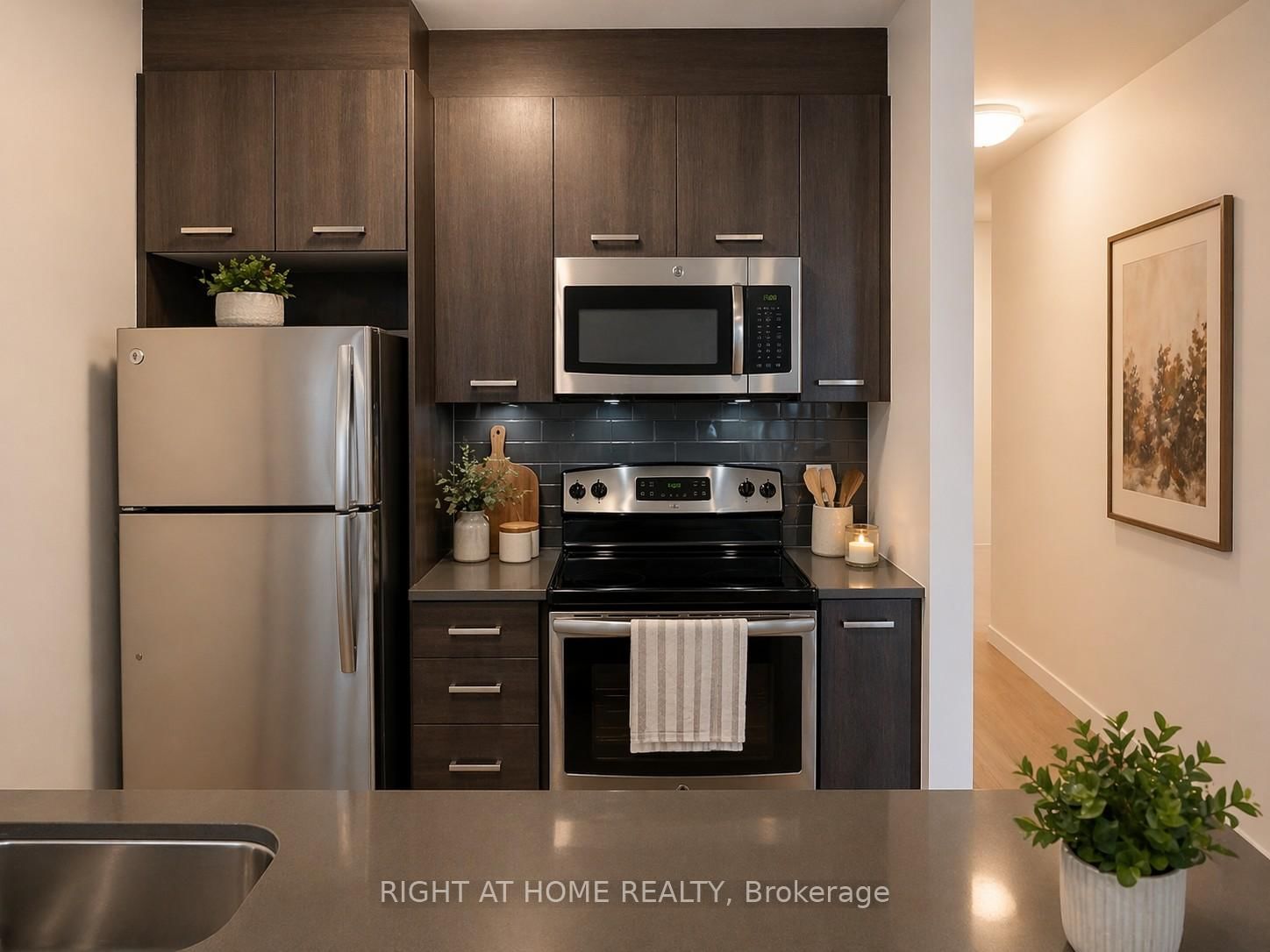 150 Main Street W, Unit 1210 - Photo 4