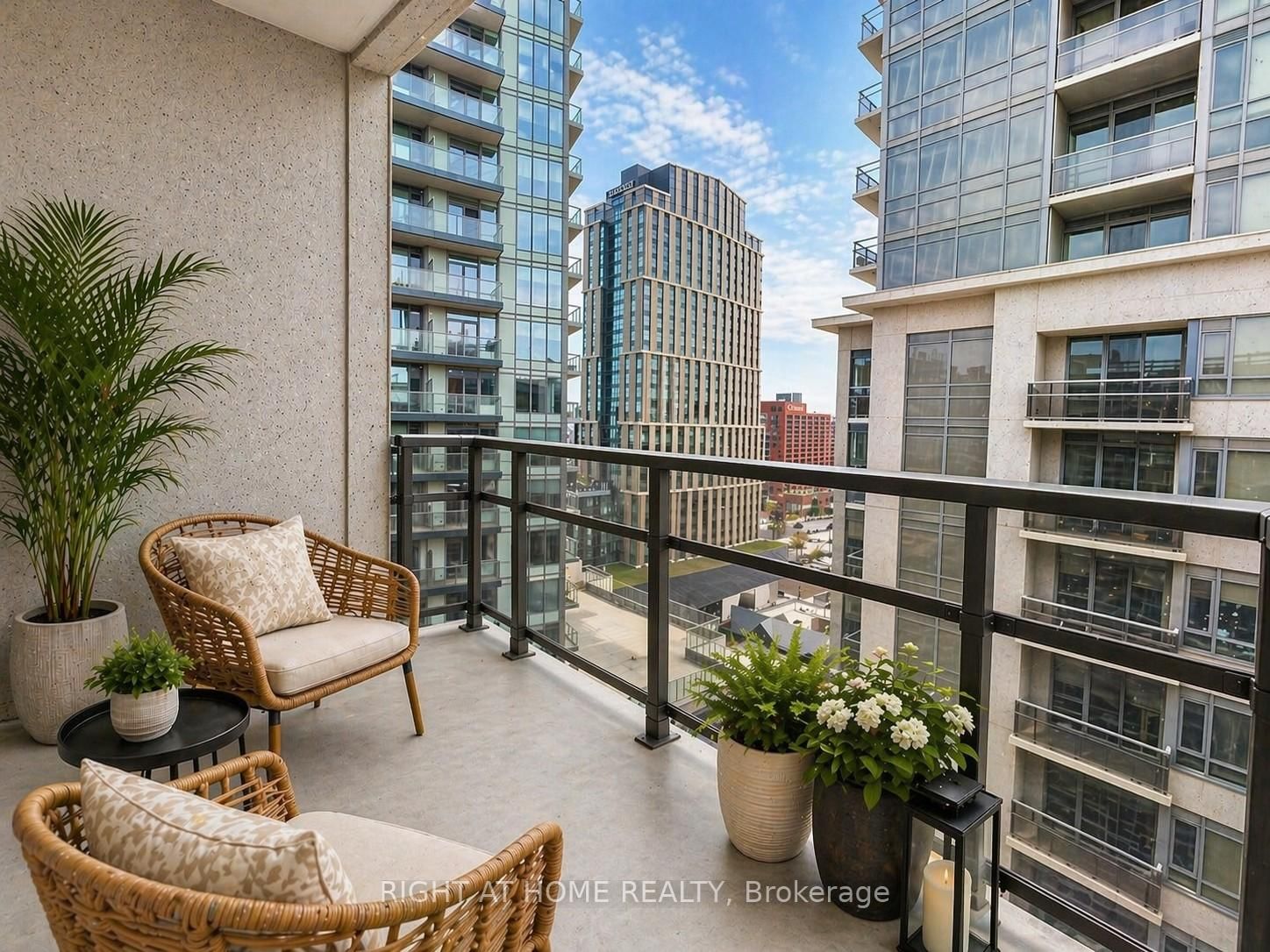 150 Main Street W, Unit 1210 - Photo 8