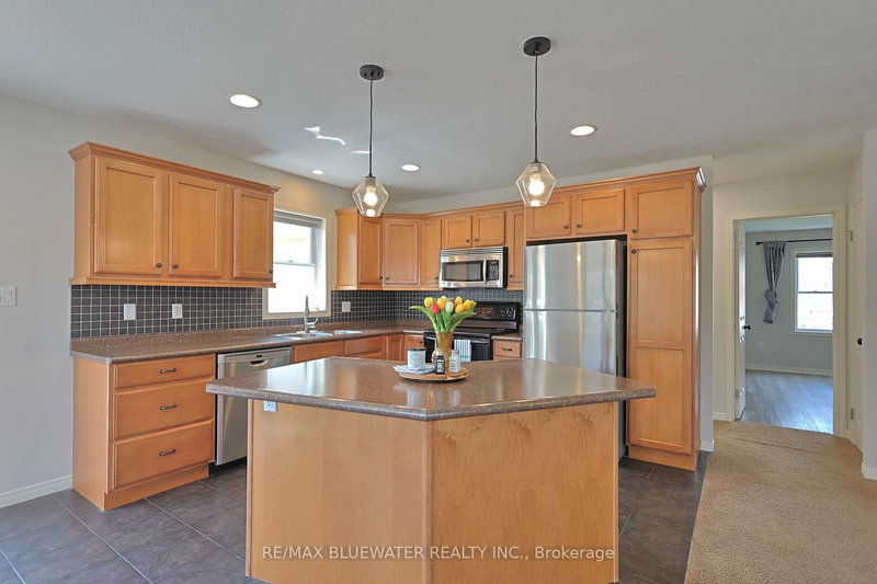 117 Duke St, North Middlesex, N0M 2K0 | Image 2