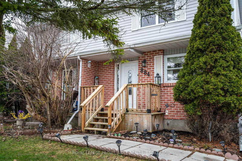 884 Larchwood Cres, Kingston, K7P 2P7 | Image 3