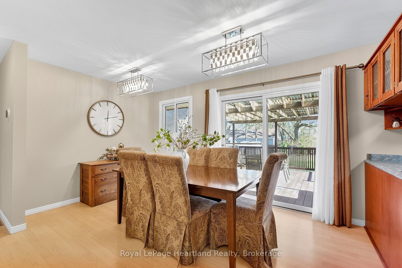 106 Oxford Street - Photo 10