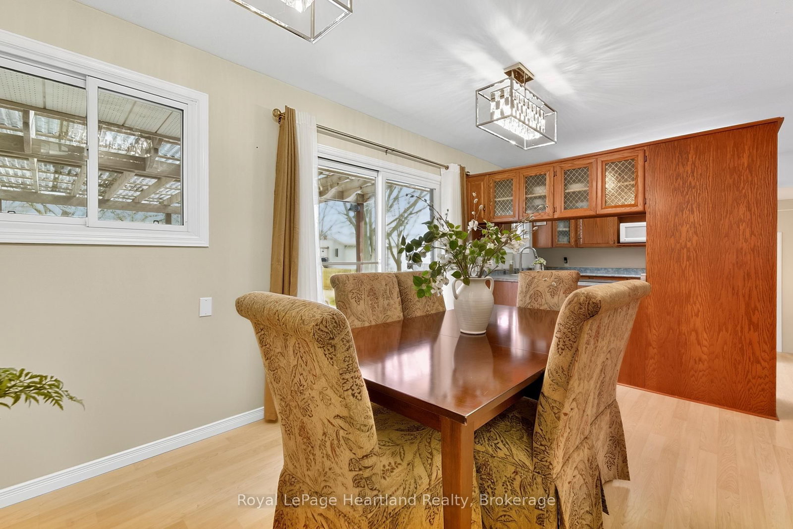 106 Oxford Street - Photo 12