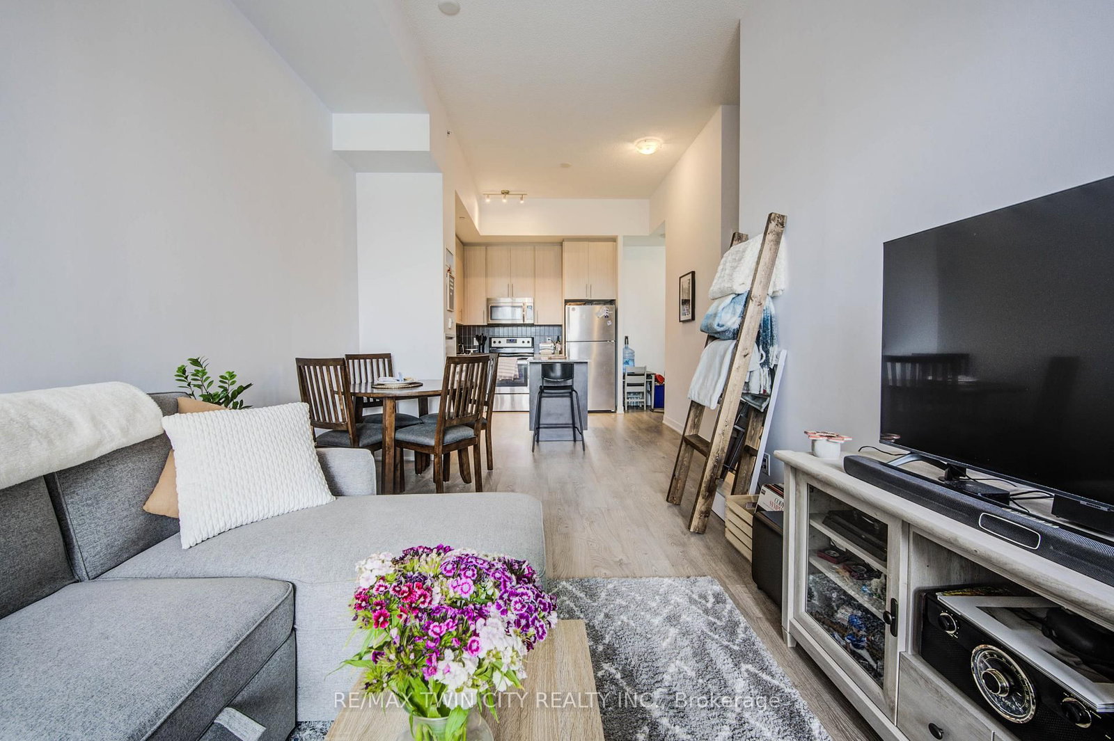 85 Duke Street W, Unit 112 - Photo 13