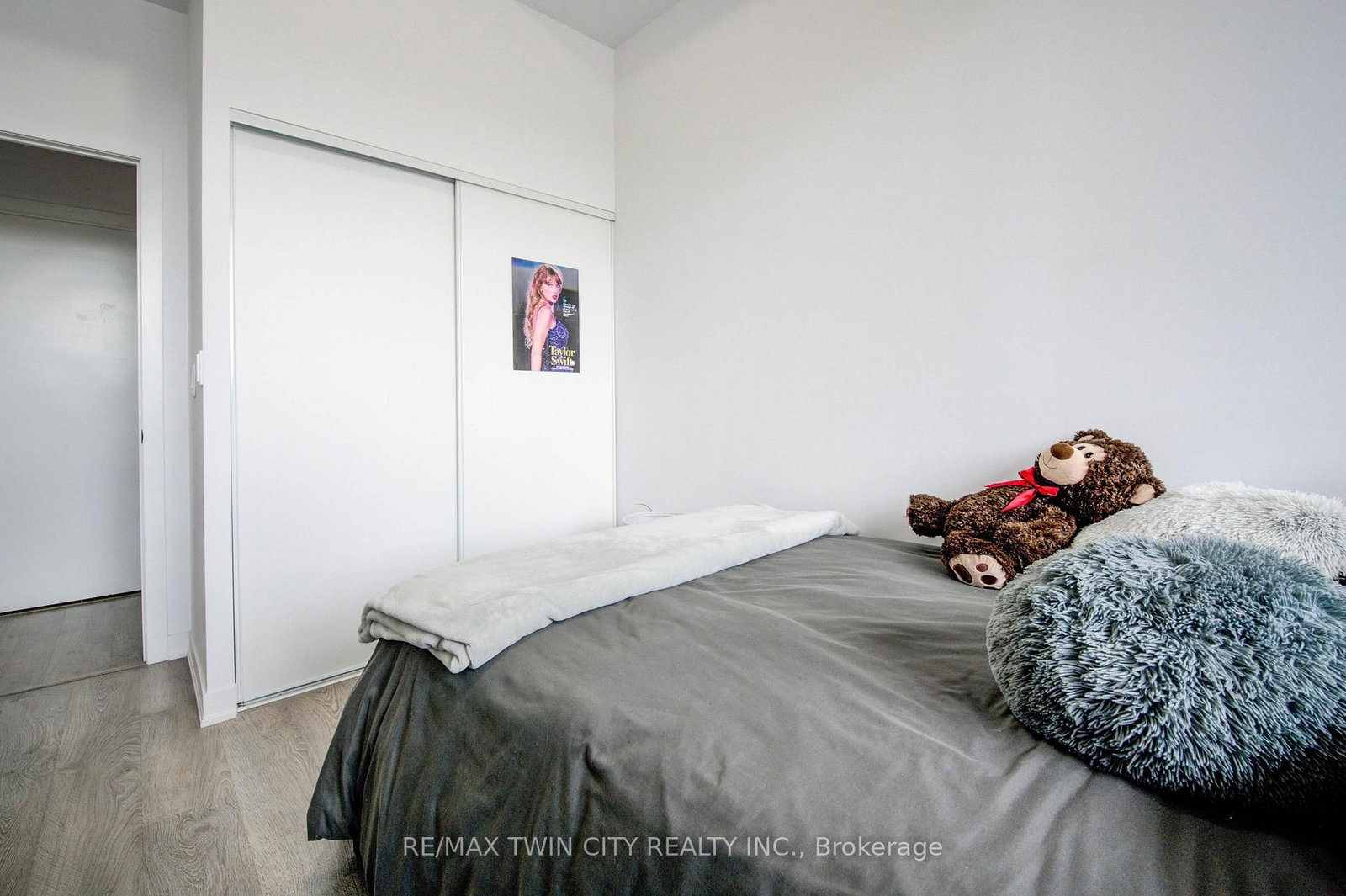 85 Duke Street W, Unit 112 - Photo 15