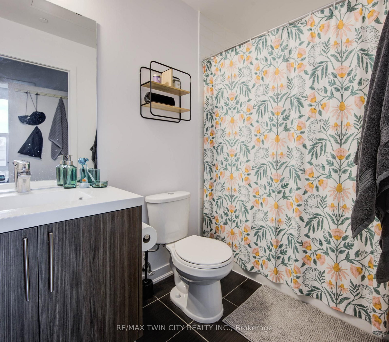 85 Duke Street W, Unit 112 - Photo 17