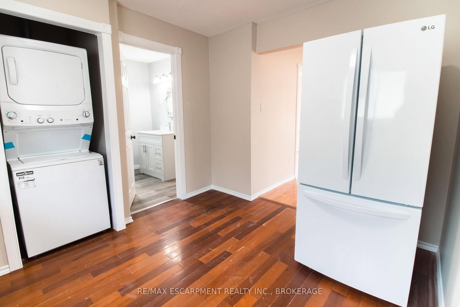 539 Woodlawn Road, Unit 1 - Photo 10