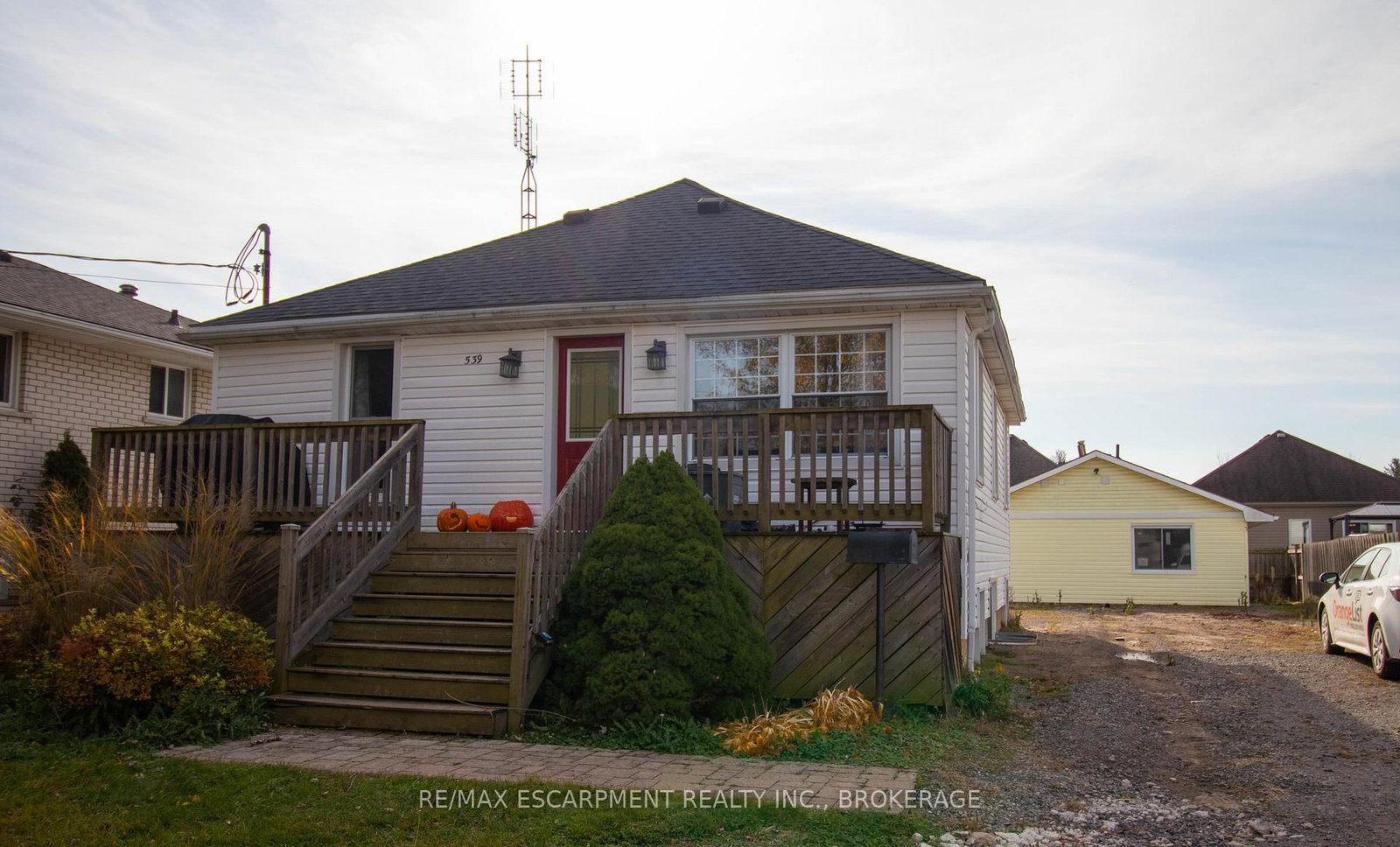 539 Woodlawn Road, Unit 1 - Photo 20