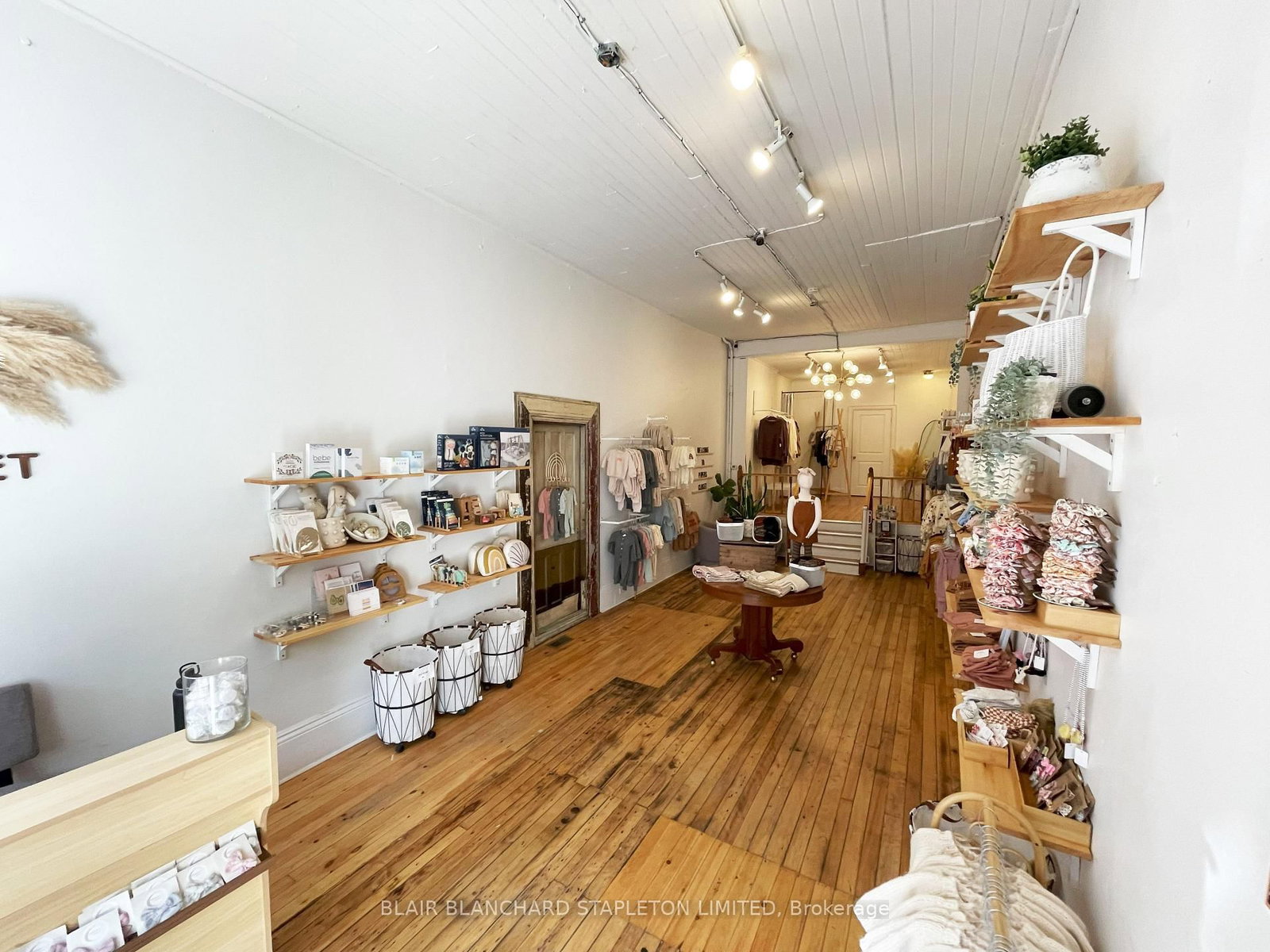 133 James Street N - Photo 11