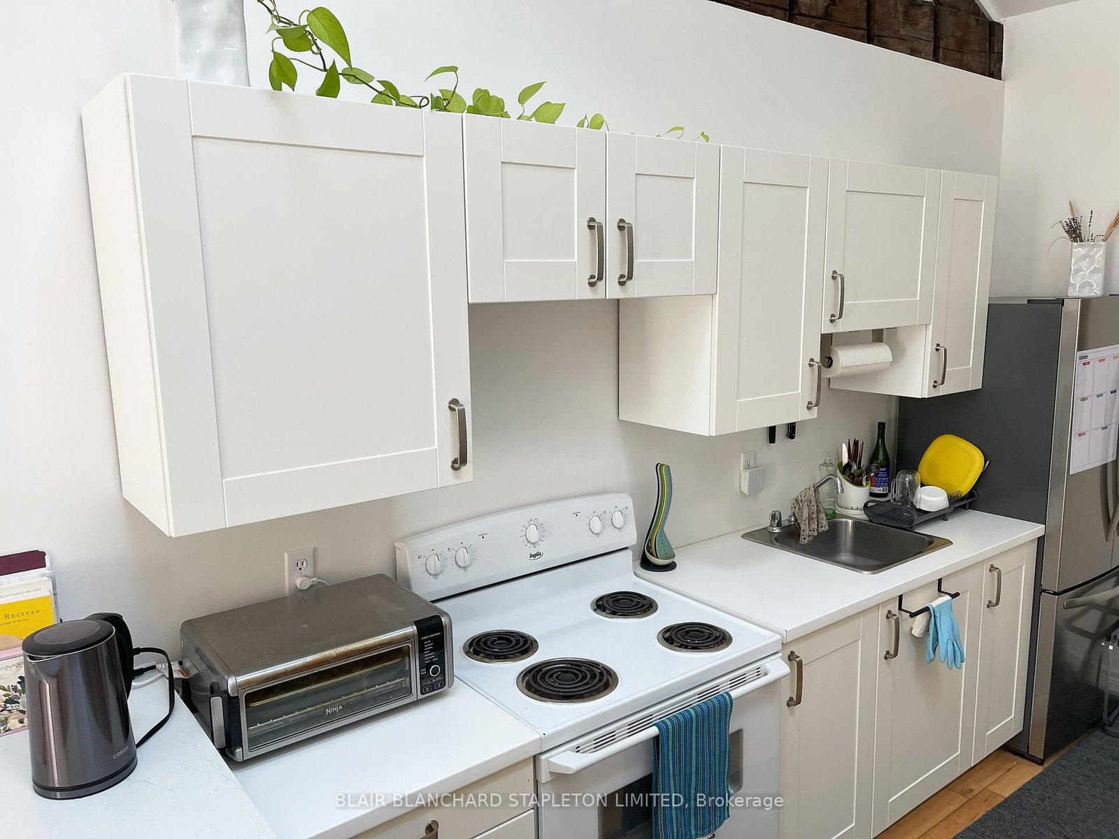 133 James Street N - Photo 18