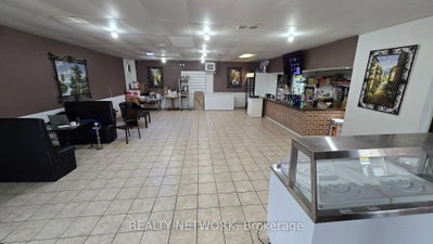 610 Upper James Street — photo 5