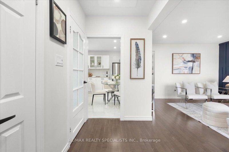 56 Nash Rd S, Hamilton, L8K 4J7 | Image 3