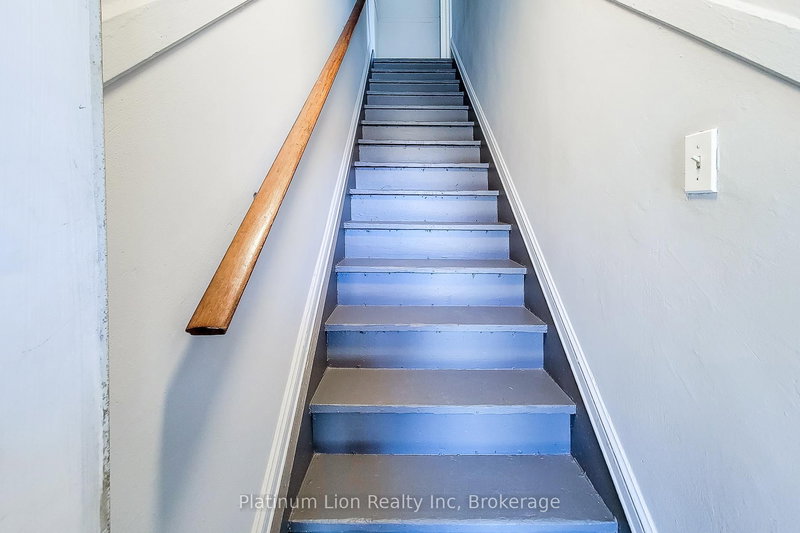 UPPER - 254 Emerald St N, Hamilton, L8L 5K8 | Image 3