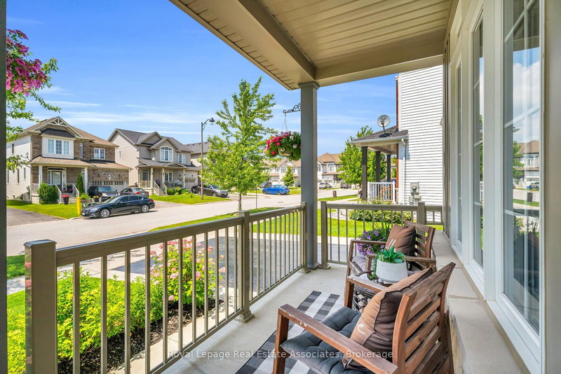 704 Cook Cres, Shelburne, L9V 3V6 | Image 3