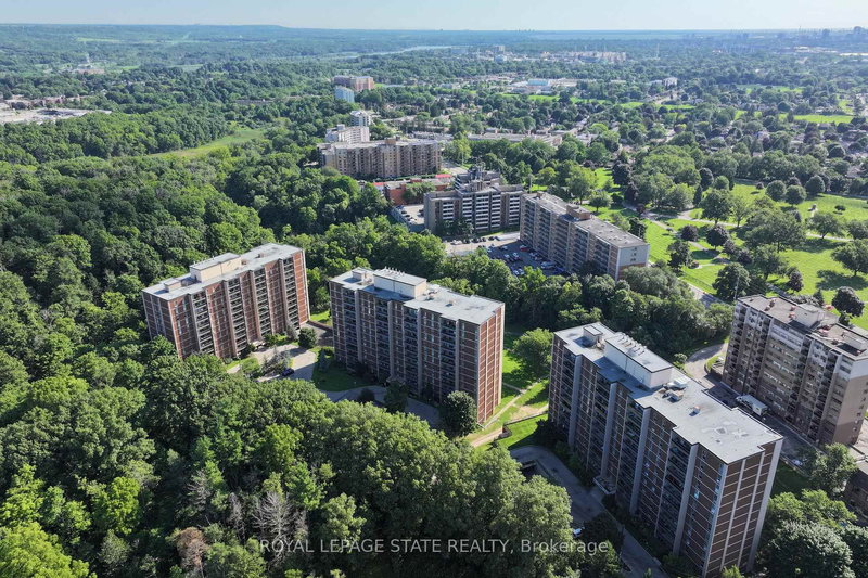 1102 - 1966 Main St W, Hamilton, L8S 1J6 | Image 2