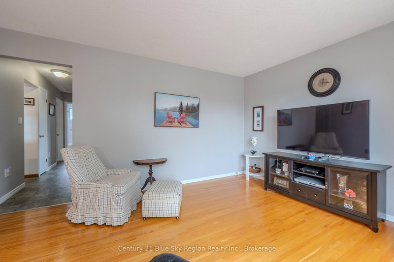 755 Danforth Ave, Sudbury Remote Area, P3A 3Y7 | Image 3