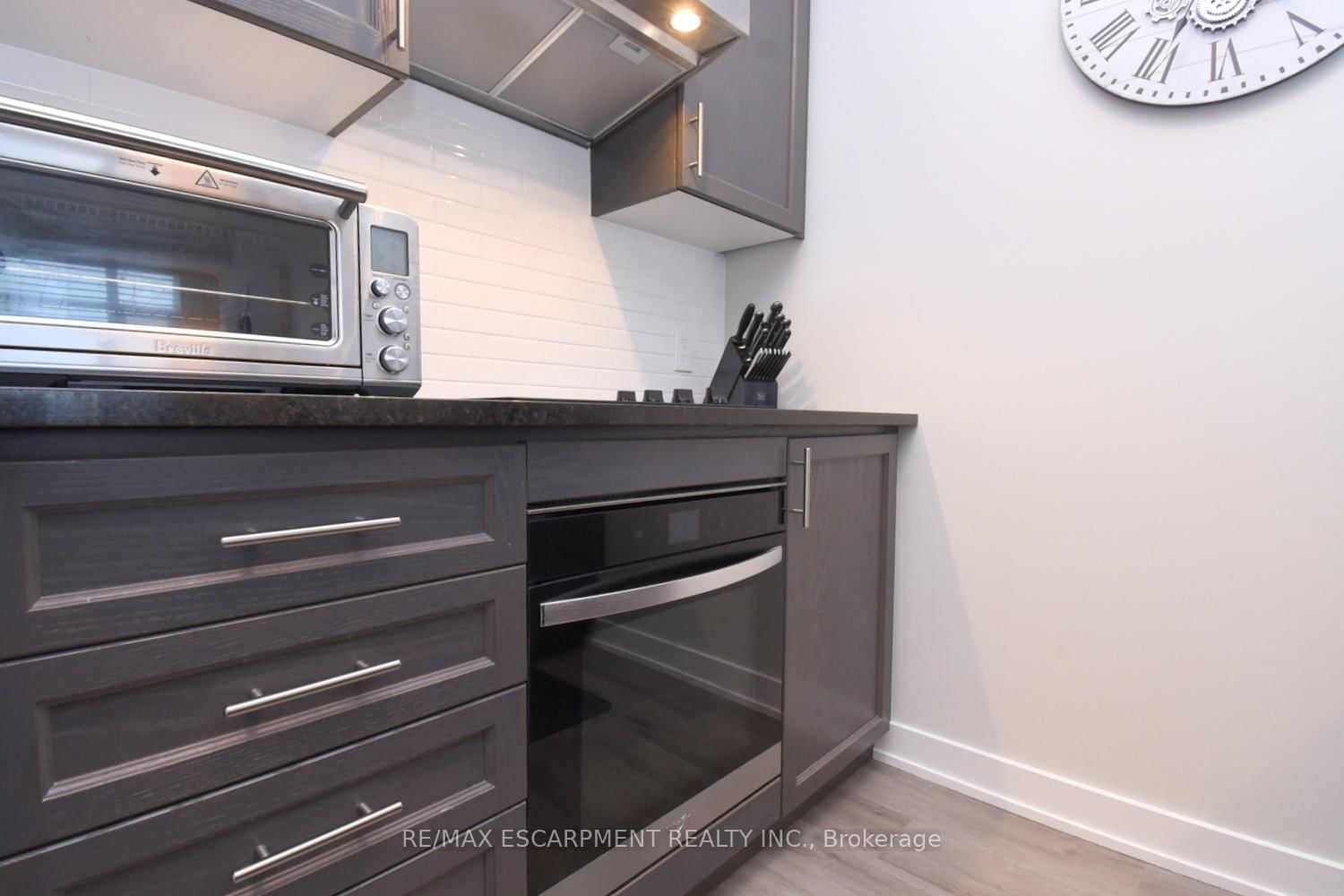 600 North Service Road, Unit 209 - Photo 15