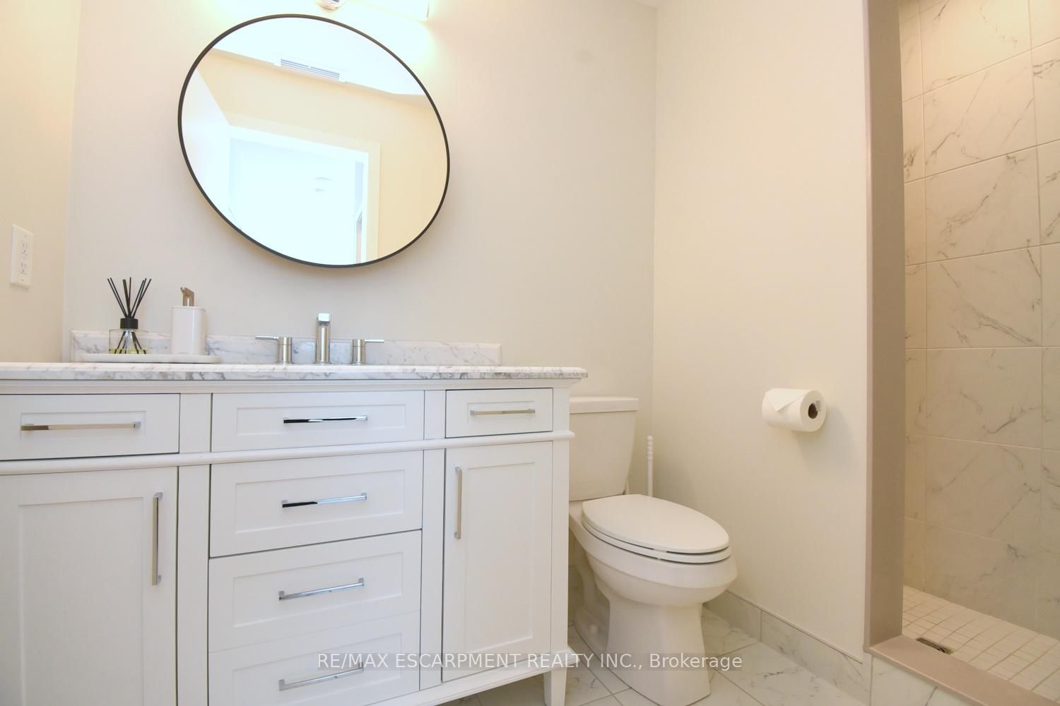 600 North Service Road, Unit 209 - Photo 25