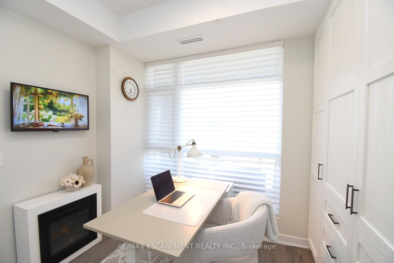 600 North Service Road, Unit 209 - Photo 28