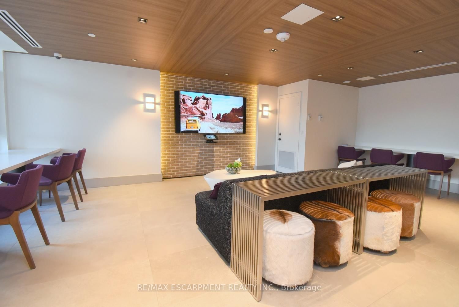 600 North Service Road, Unit 209 - Photo 35