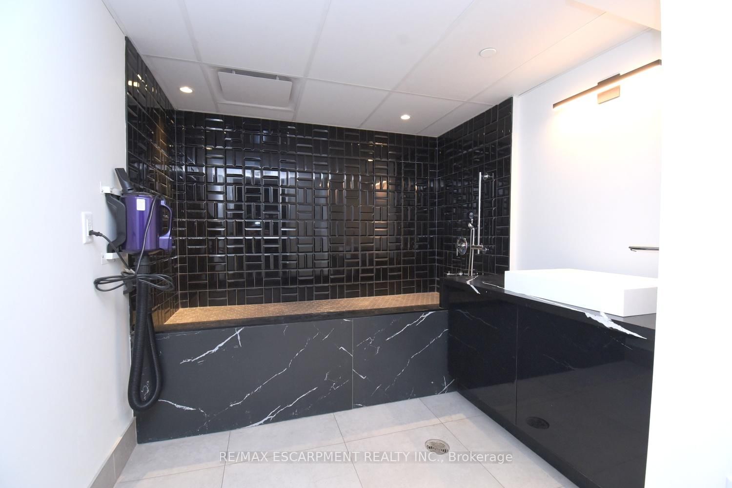 600 North Service Road, Unit 209 - Photo 37