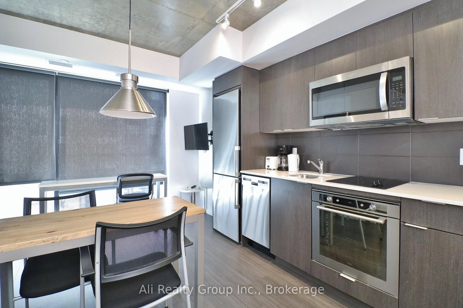 105 Champagne Avenue S, Unit 2701 - Photo 5