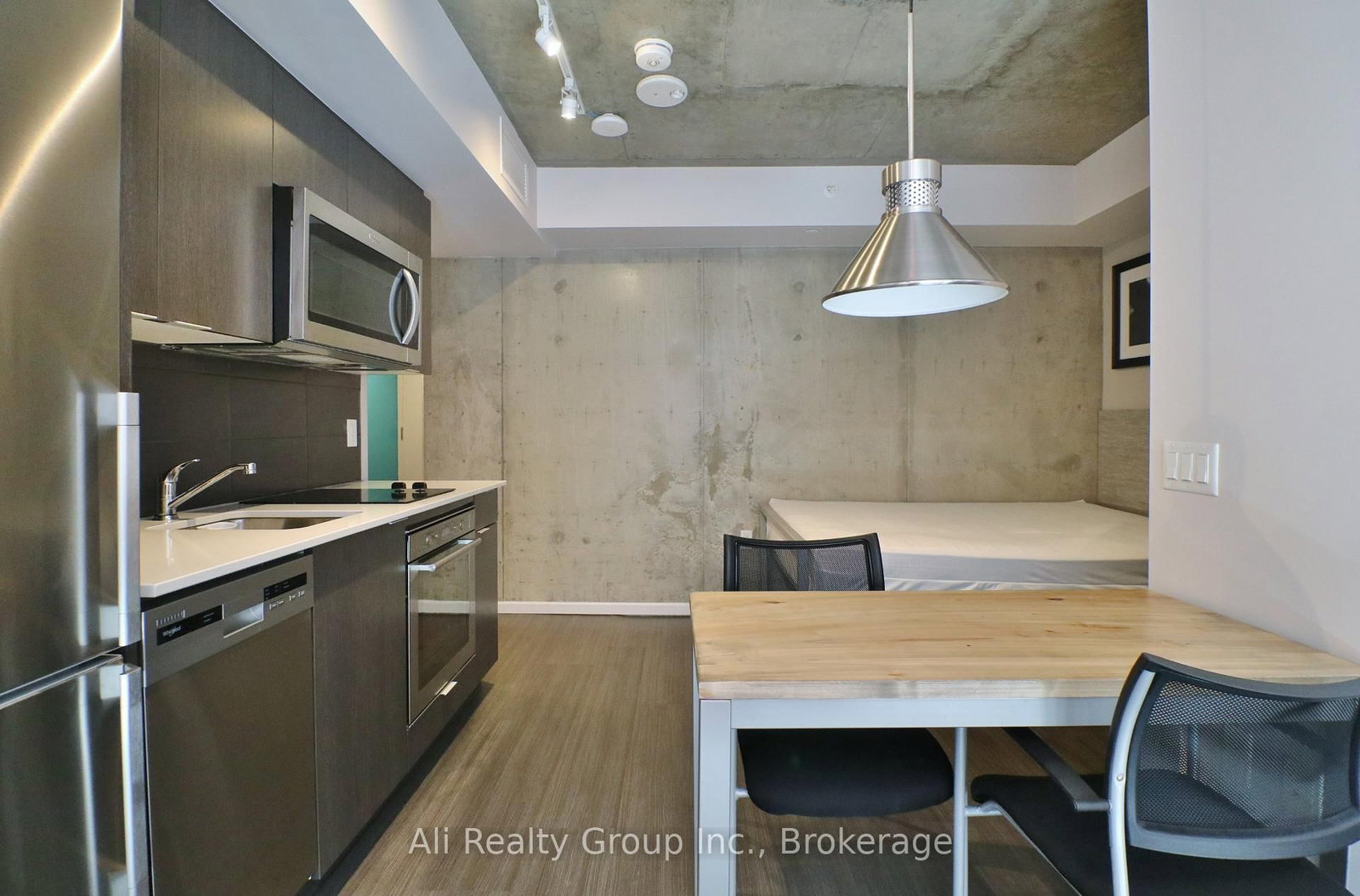 105 Champagne Avenue S, Unit 2701 - Photo 6