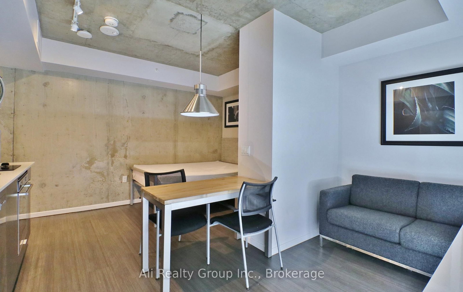 105 Champagne Avenue S, Unit 2701 - Photo 9