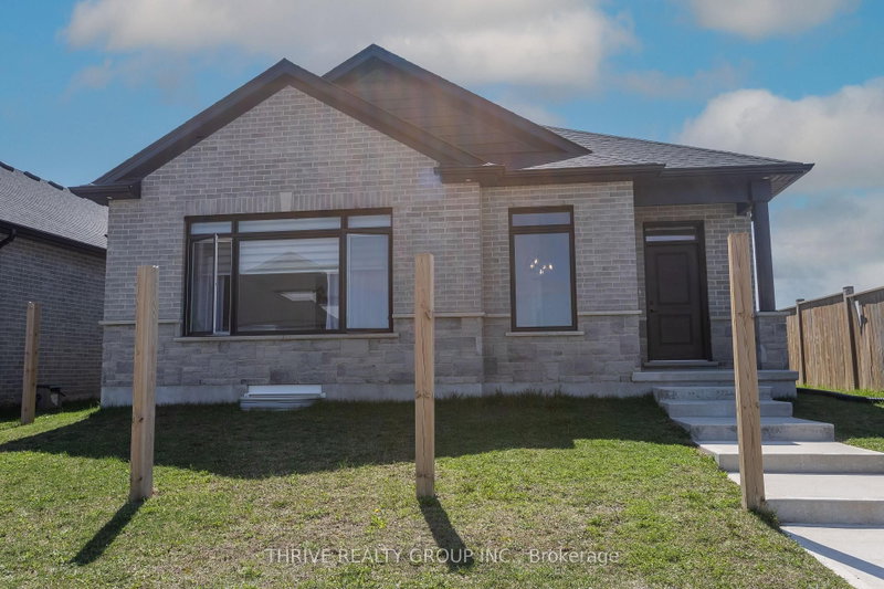 home for lease on 31-383 Daventry Way