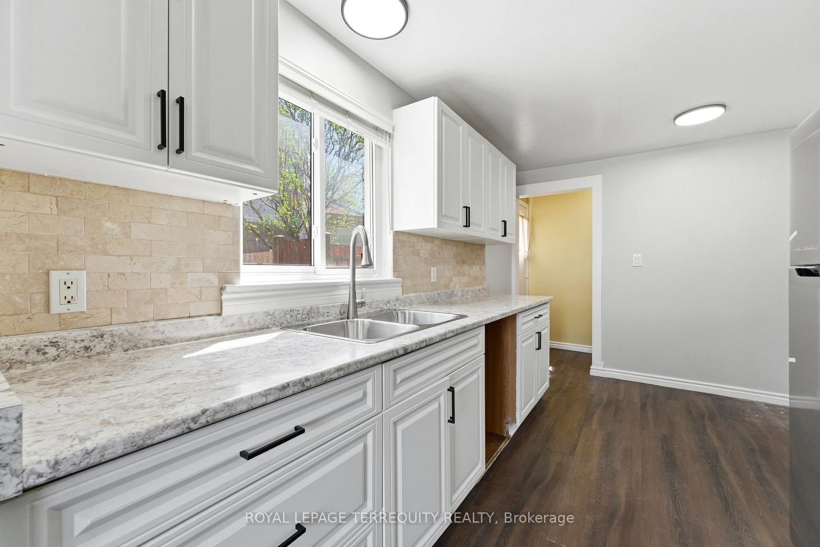 12 Roman Crescent - Photo 8