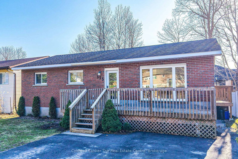 355 Louise St, Gravenhurst, P1P 1E1 | Image 2