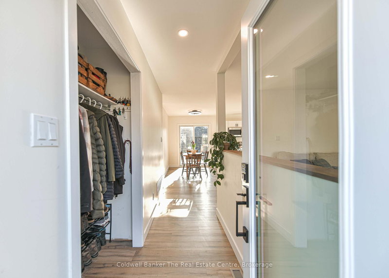 355 Louise St, Gravenhurst, P1P 1E1 | Image 3