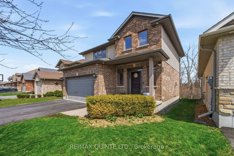 47 Hanover Crt, Belleville, K8N 0B1 | Image 3