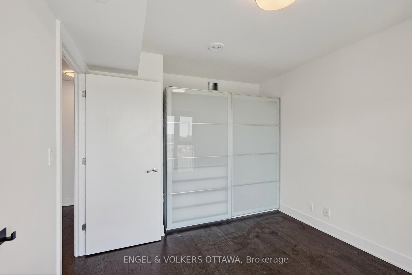 1035 Bank Street, Unit 406 - Photo 15