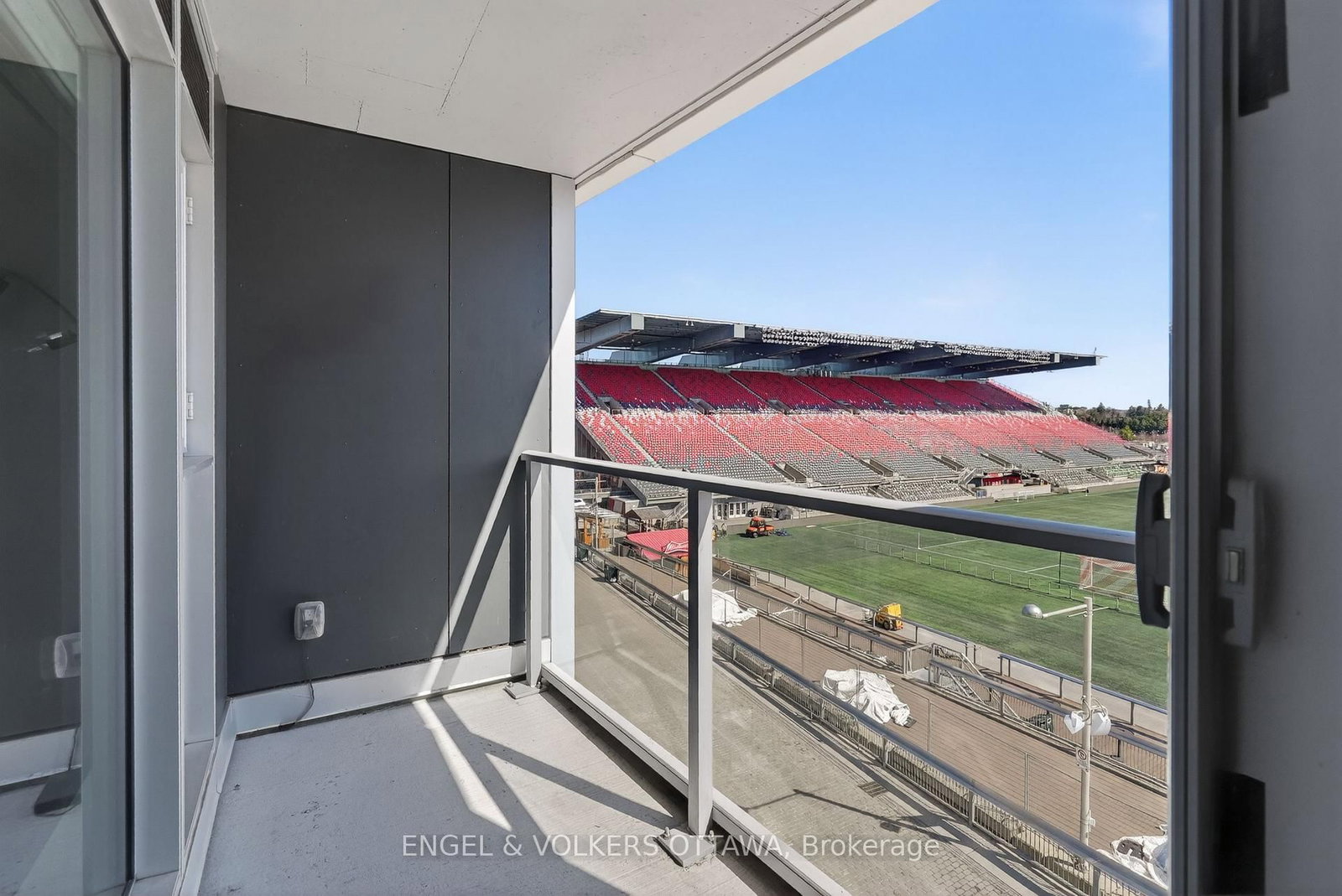 1035 Bank Street, Unit 406 - Photo 17