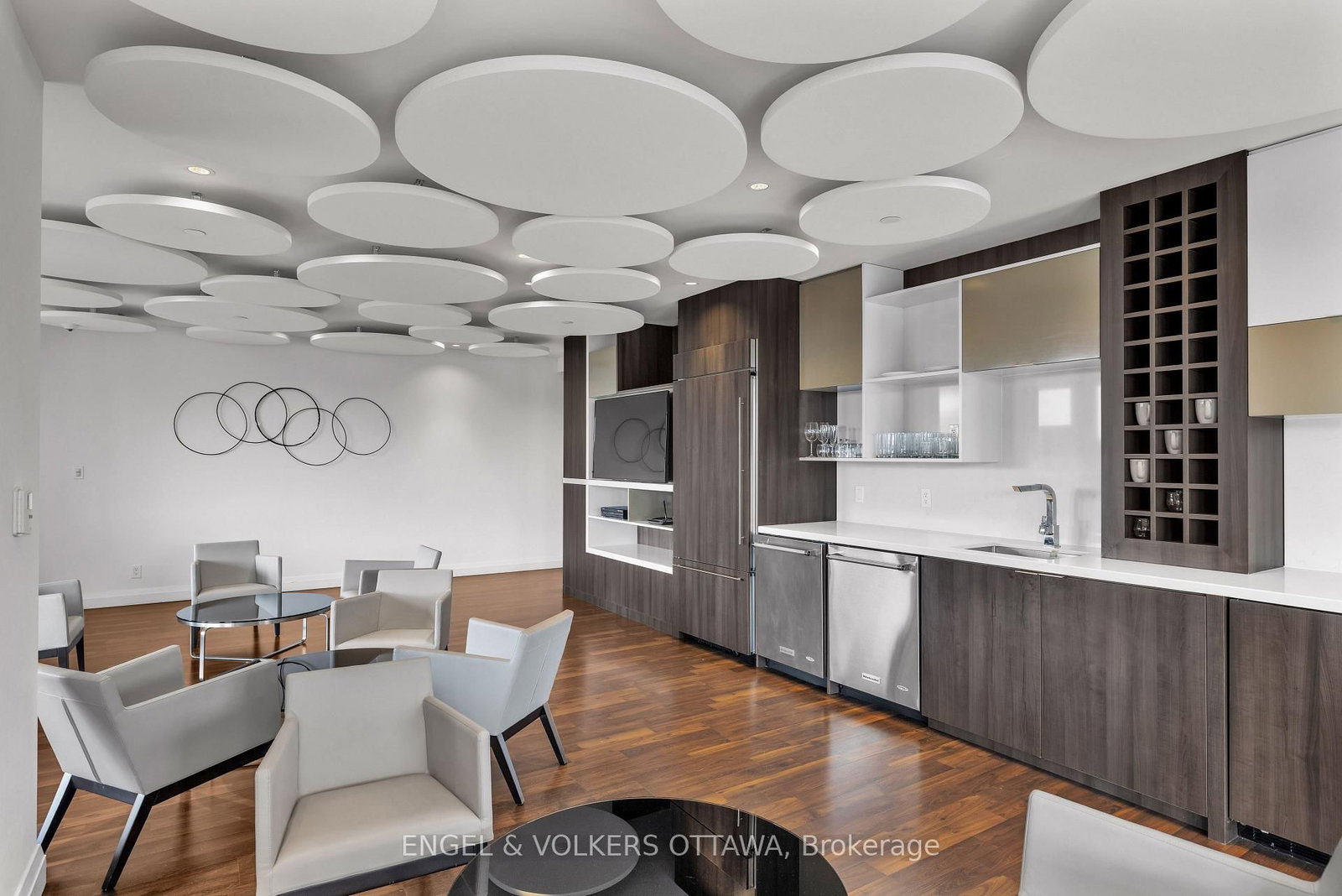 1035 Bank Street, Unit 406 - Photo 18