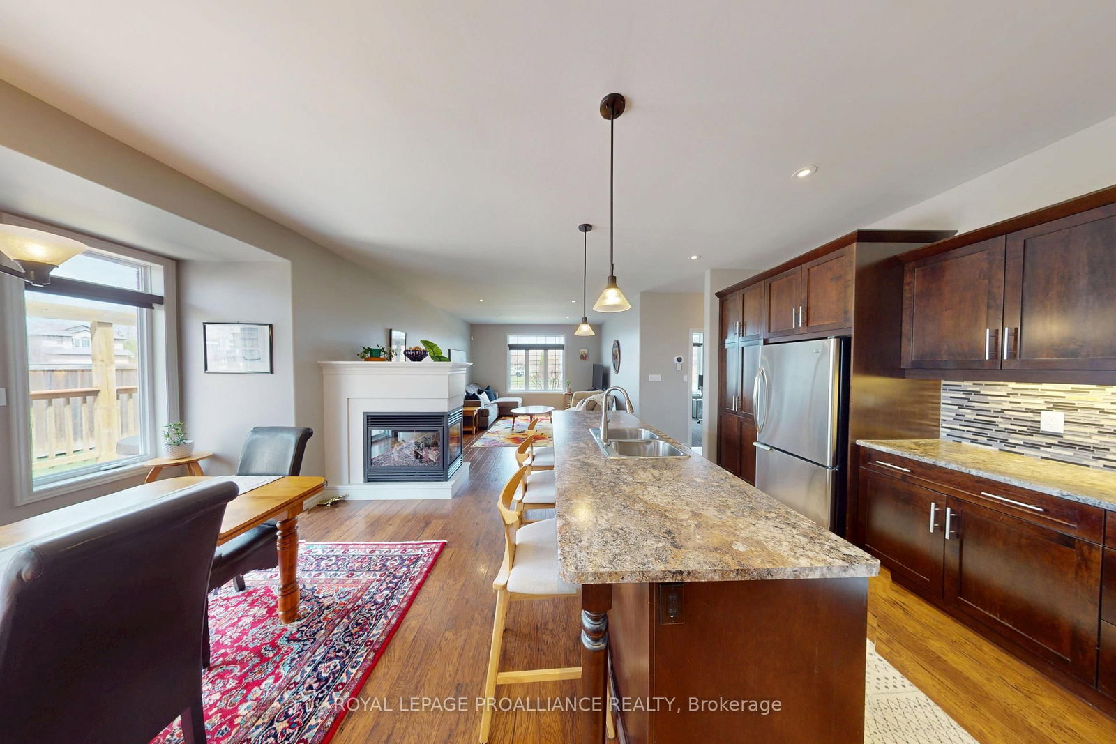 Listing Image 14