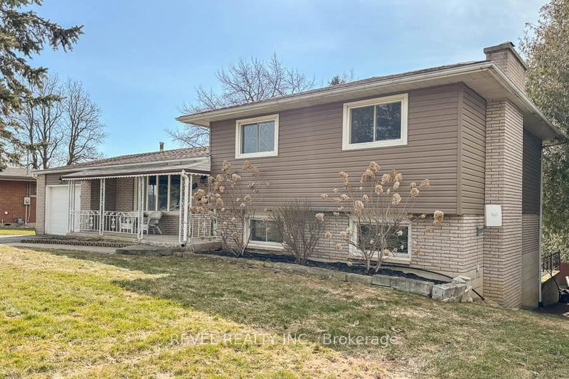 104 Hillside Ave, Norfolk, N4B 1Y7 | Image 2