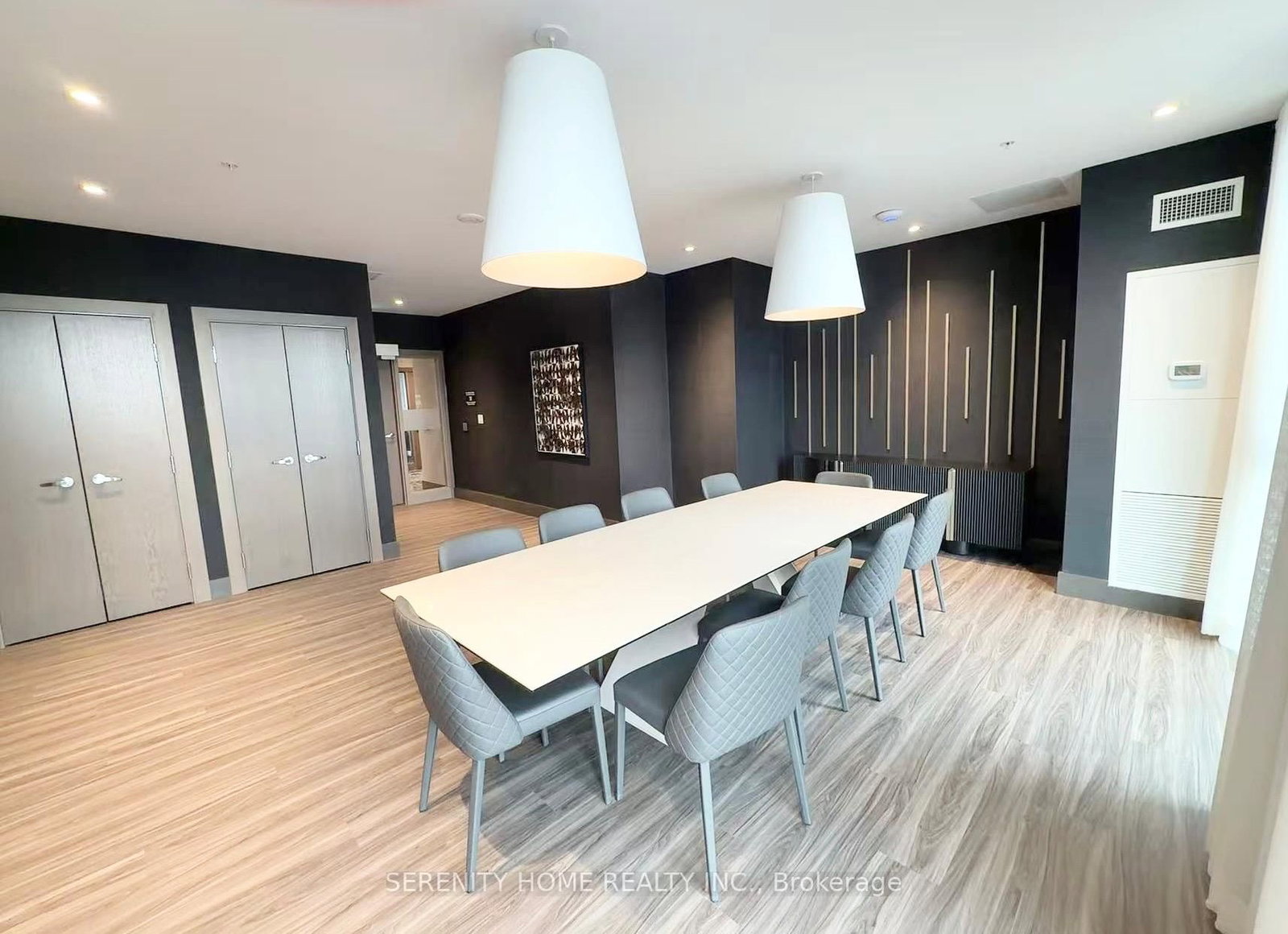 75 James Street S, Unit 1024 - Photo 18