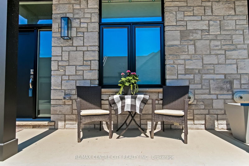 35 - 63 Compass Tr, Central Elgin, N5L 0B4 | Image 3