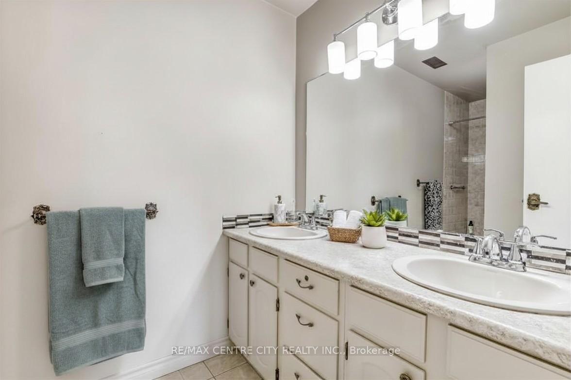 125 Elm Street, Unit 11 - Photo 21