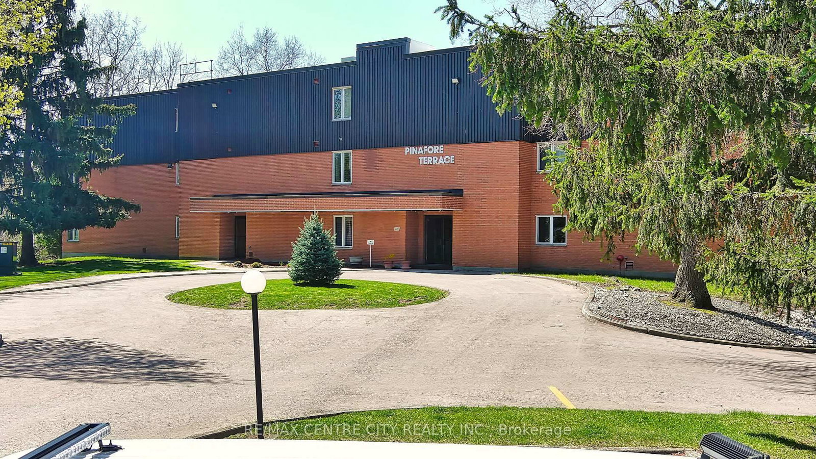 125 Elm Street, Unit 11 - Photo 23