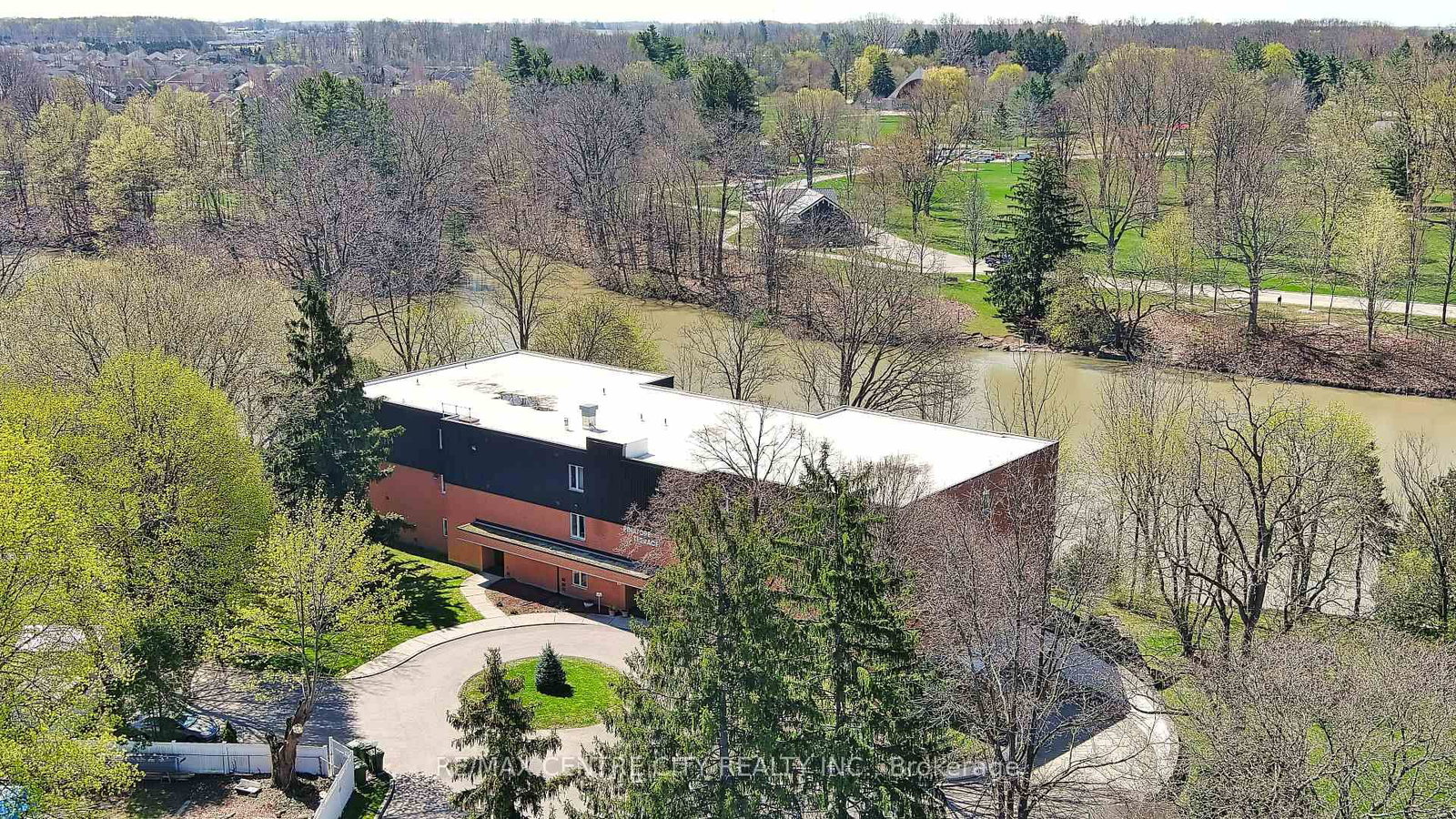 125 Elm Street, Unit 11 - Photo 25