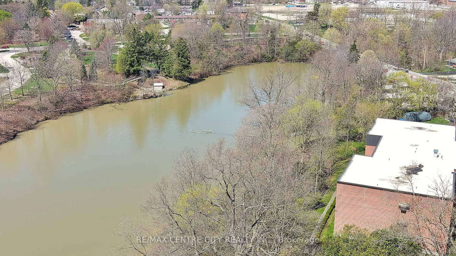 125 Elm Street, Unit 11 - Photo 27