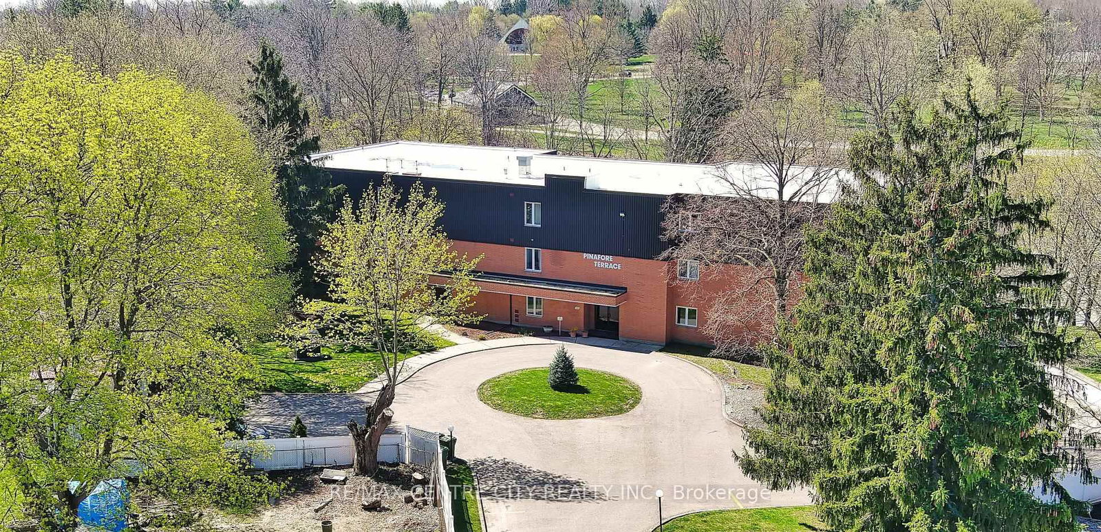 125 Elm Street, Unit 11 - Photo 31