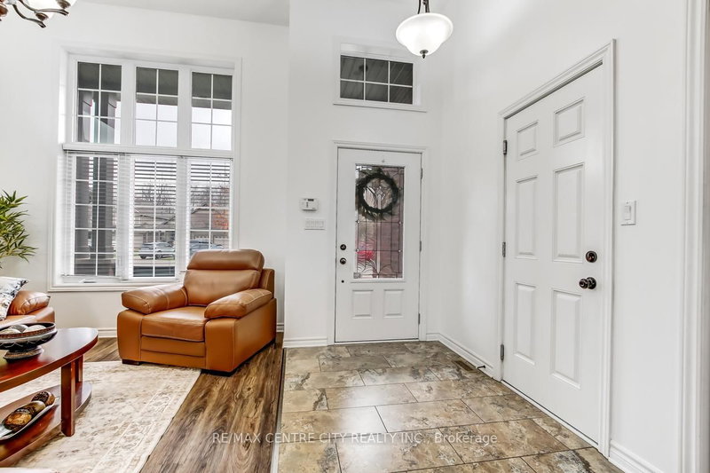 10 Cider Mill Lane, St. Thomas, N5R 0C1 | Image 3