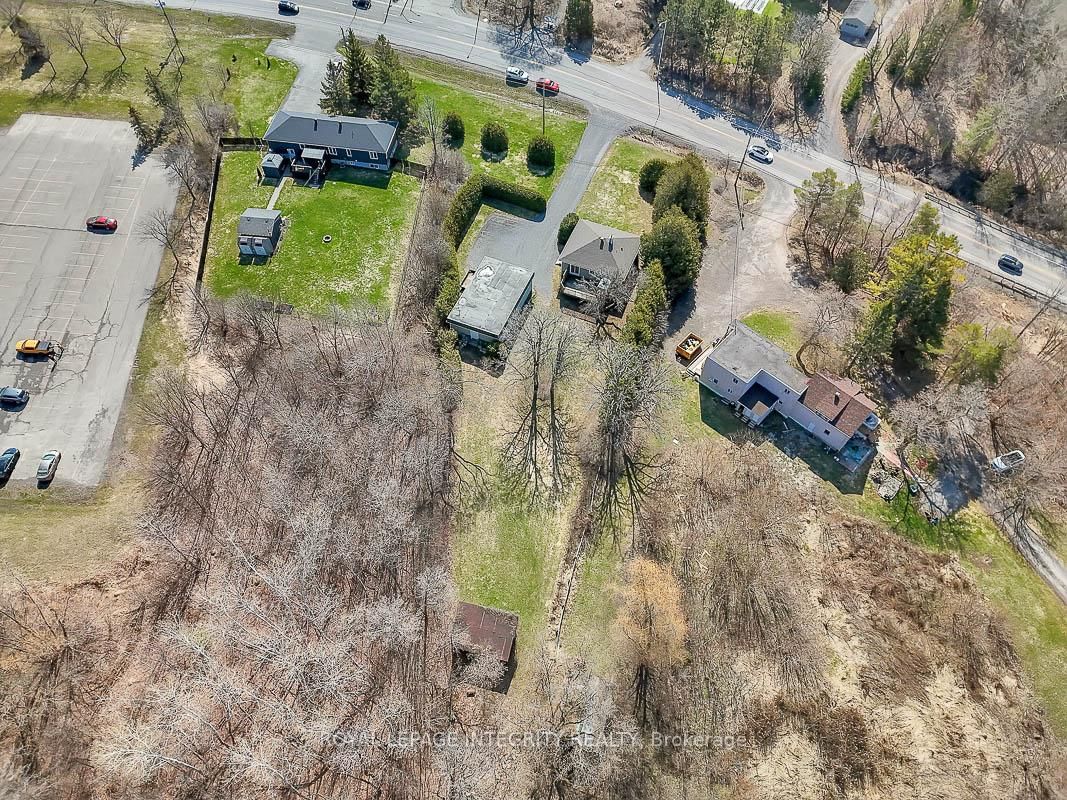 1099 Old Montreal Road - Photo 12