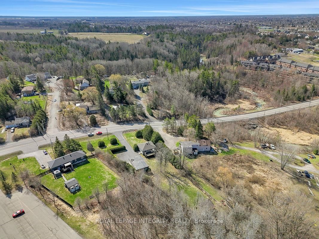 1099 Old Montreal Road - Photo 14