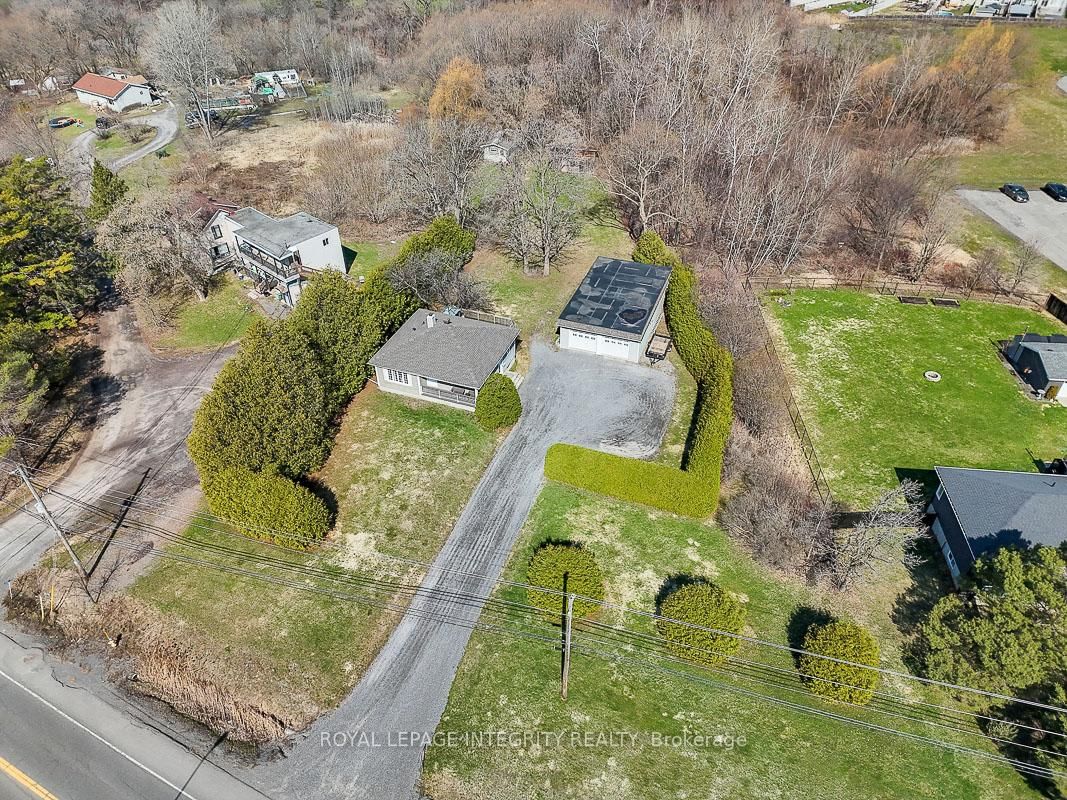 1099 Old Montreal Road - Photo 8