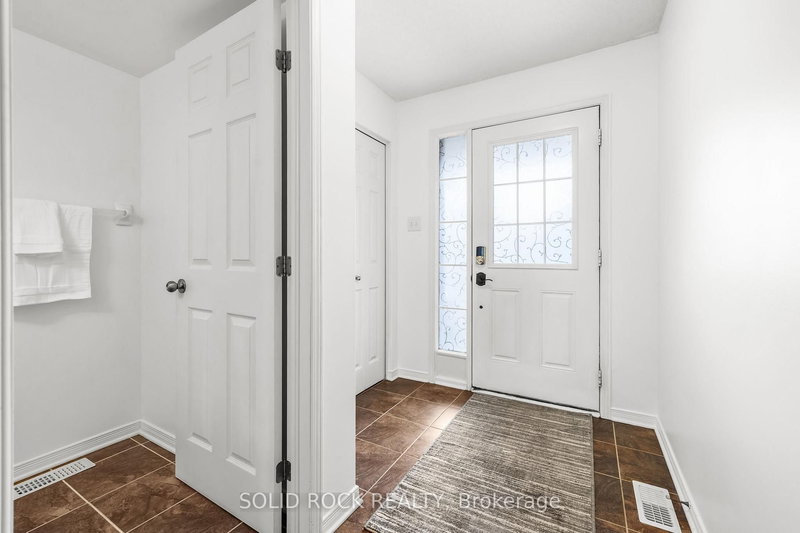 438 Haresfield Crct, Ottawa, K4M 0B6 | Image 3